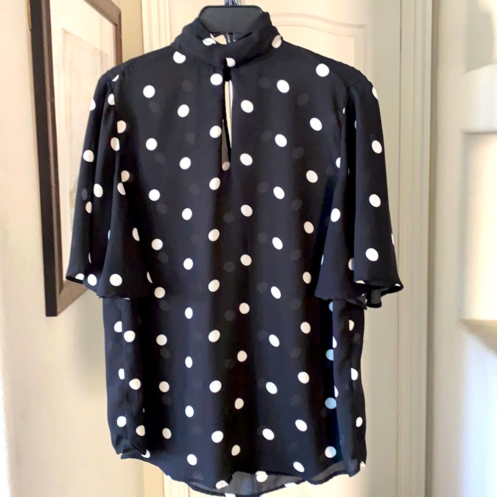 Polka dot blouse .Size L 100% polyester 7th Avenue Design Studio NY&Company